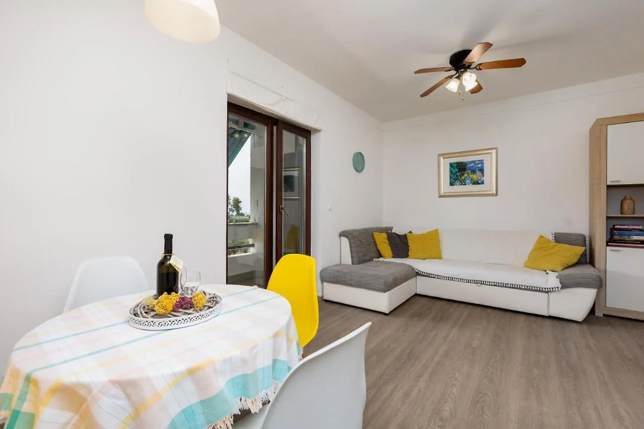 Nada Apartment Krk Town